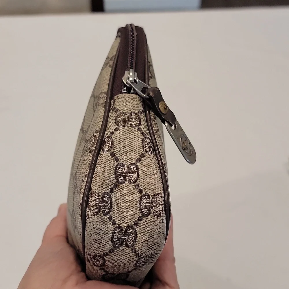 Authentic Gucci pouch - Picture 3 of 9